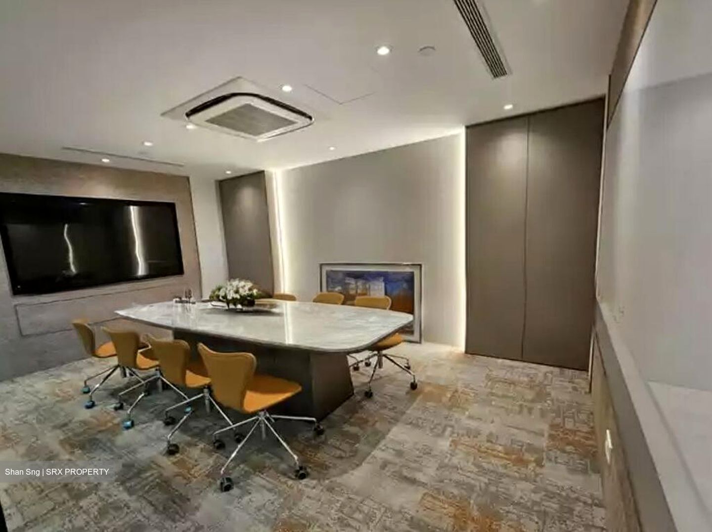 Arc 380 (D8), Office #519164451